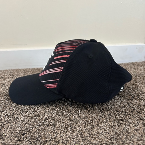 Alfa Romeo Racing F1 Austrian GP Team Adjustable Hat - Picture 2 of 7